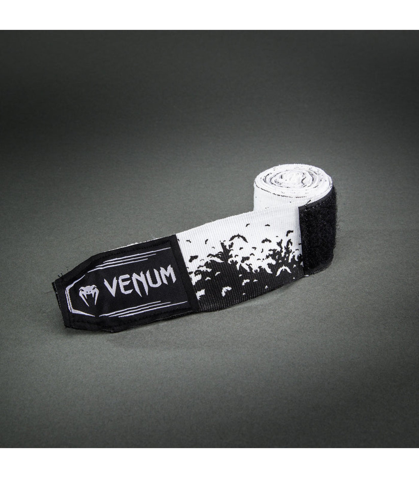 Бинтове - VENUM - Bats Night Handwraps - Black/White - 4m ​